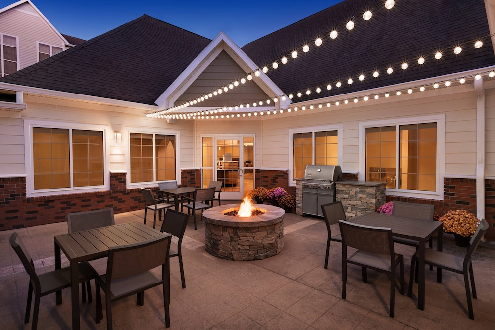 Residence Inn By Marriott West Springfield 27/35