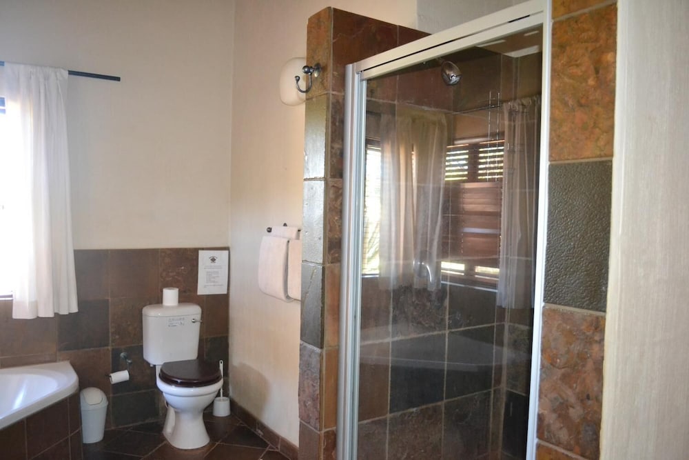 Makhato 84 Bush Lodge 40/45