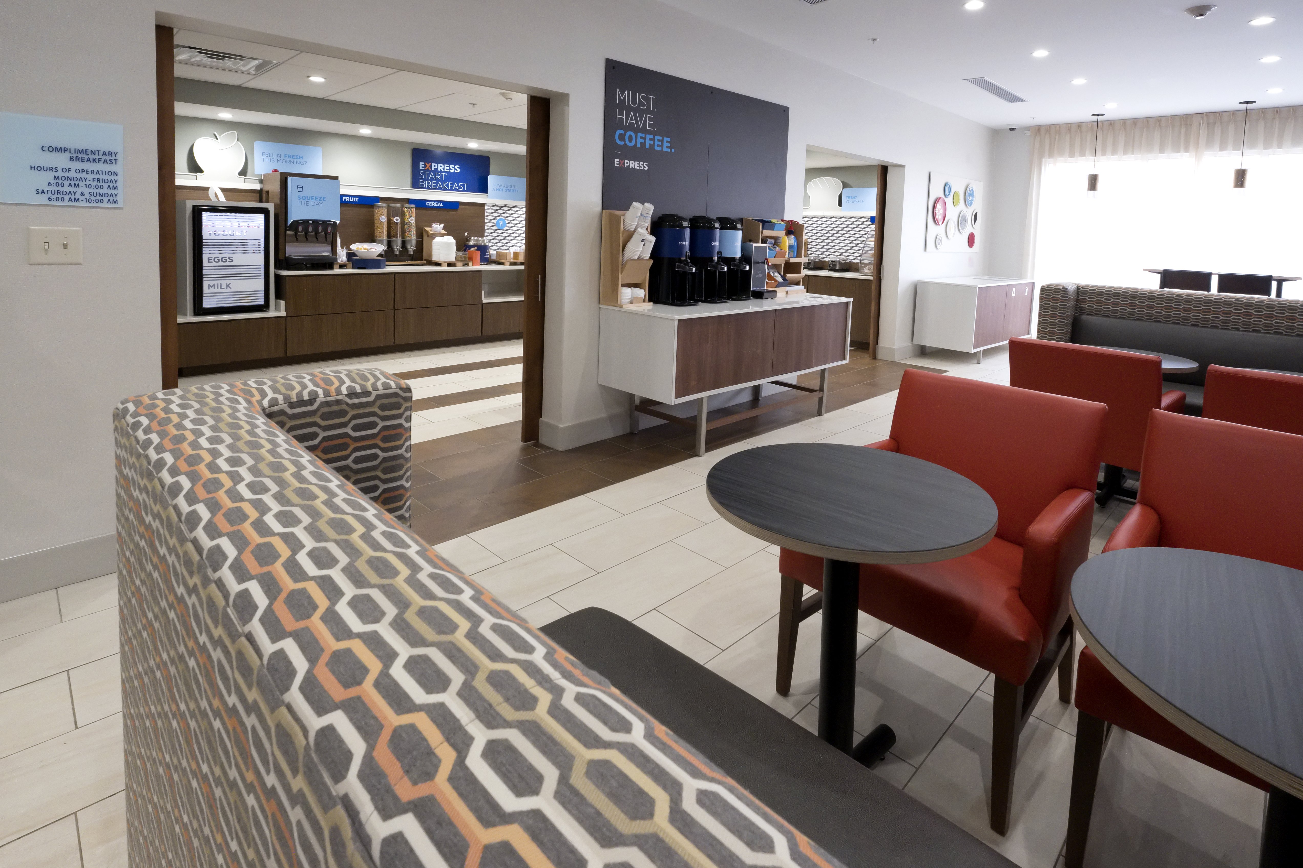 Holiday Inn Express & Suites Commerce 31/42
