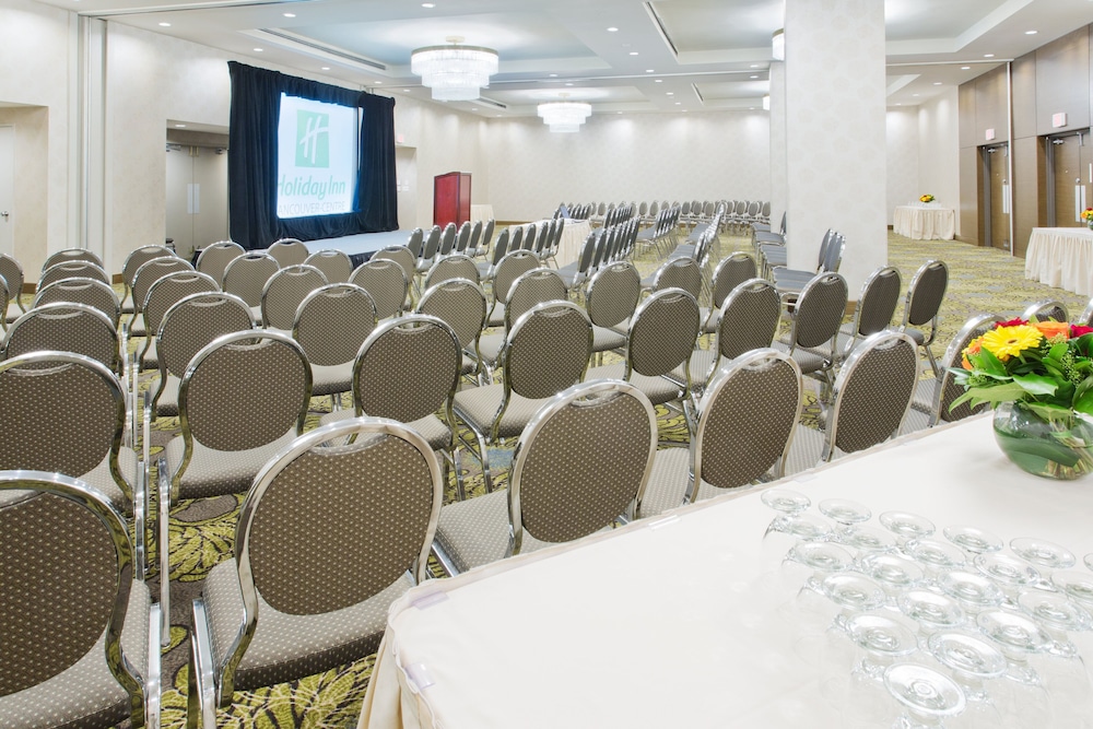 Holiday Inn Vancouver Centre 53/73