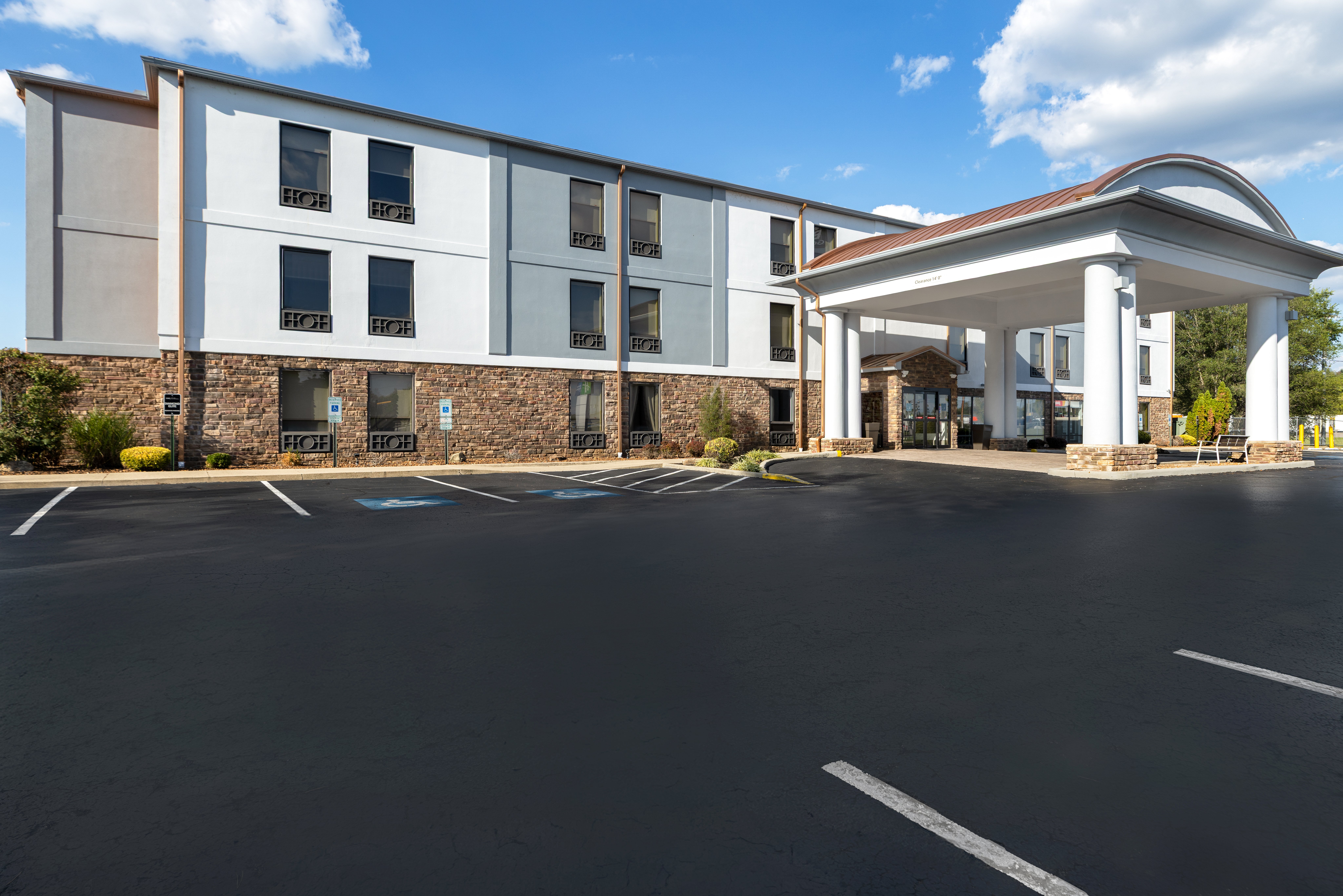 HOLIDAY INN EXPRESS CHILLICOTHE EAST 1/51