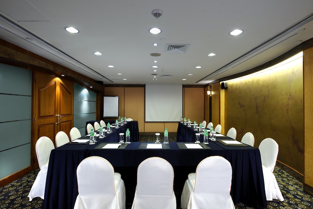 Charterhouse Causeway Bay Hotel 38/50
