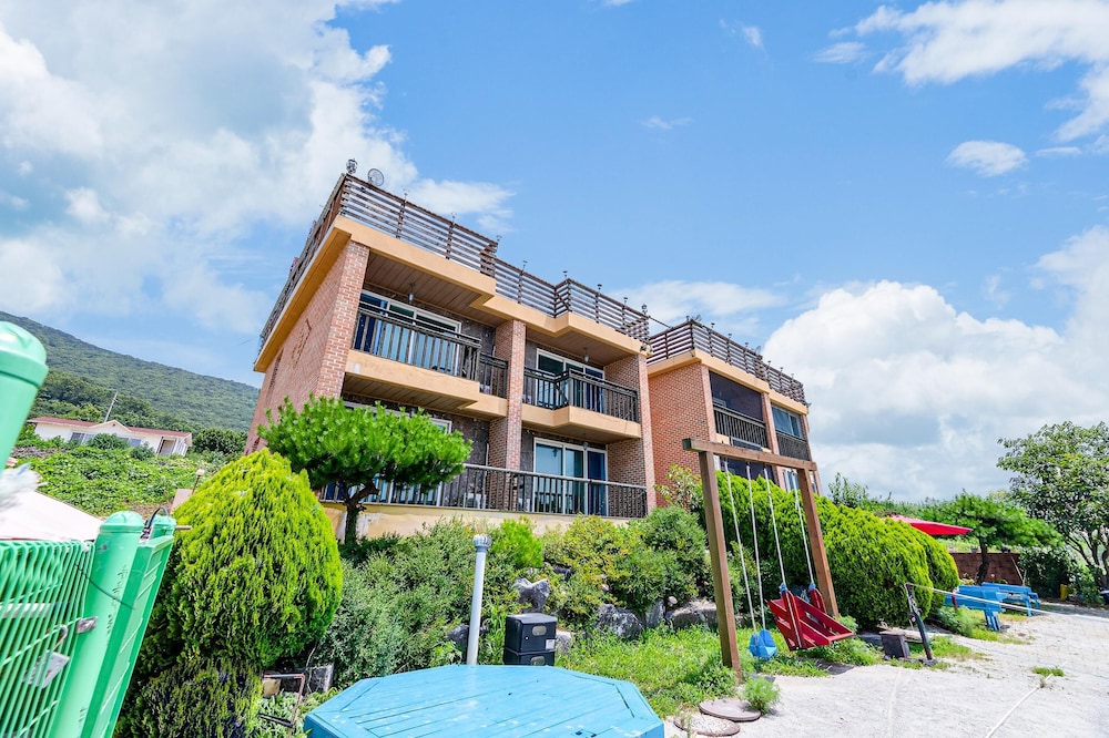 Ganghwa Badatgashimteo Pension 4/50