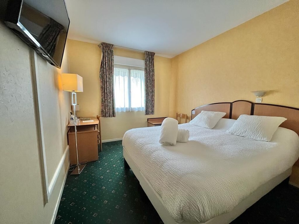 Logis Hotel Sully Le Château 9/49