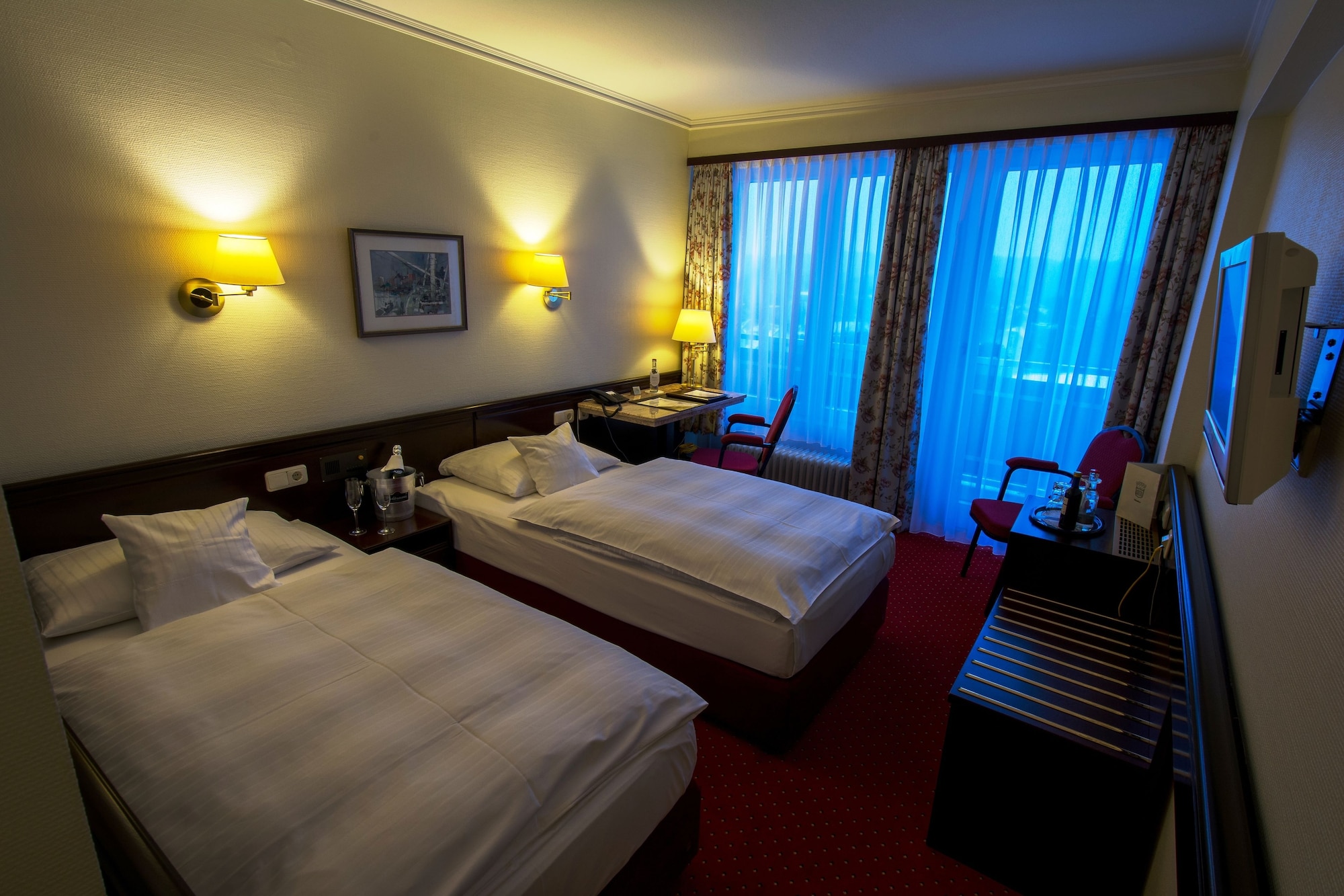 STANDARD, DOUBLE OR TWIN BED