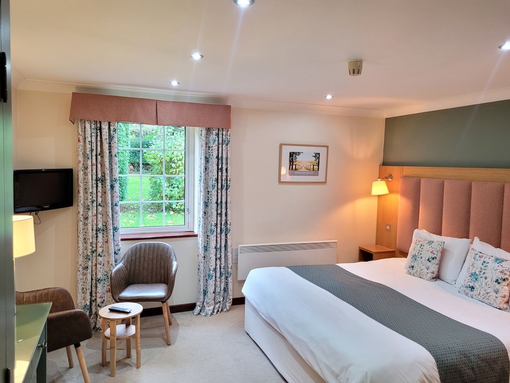 ROOM, KING BED