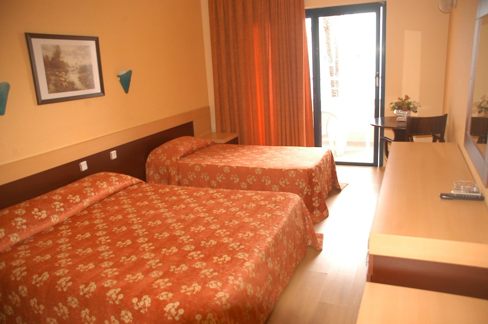 Club Hotel Rama 11/50