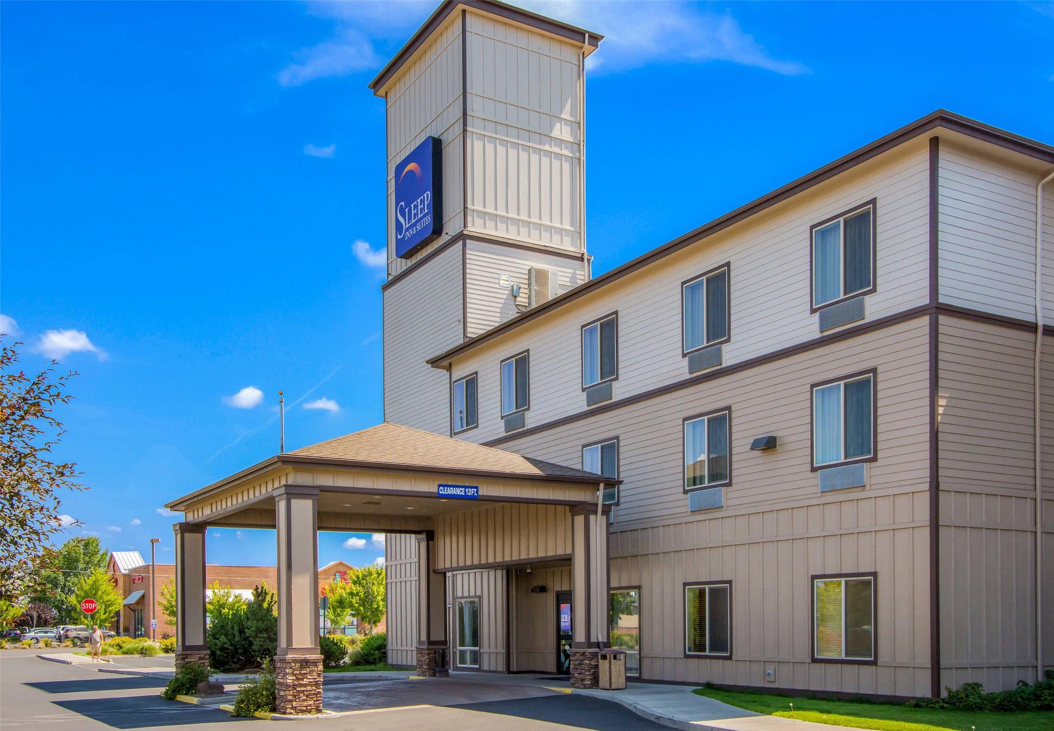 Sleep Inn and Suites Redmond, OR 33/34