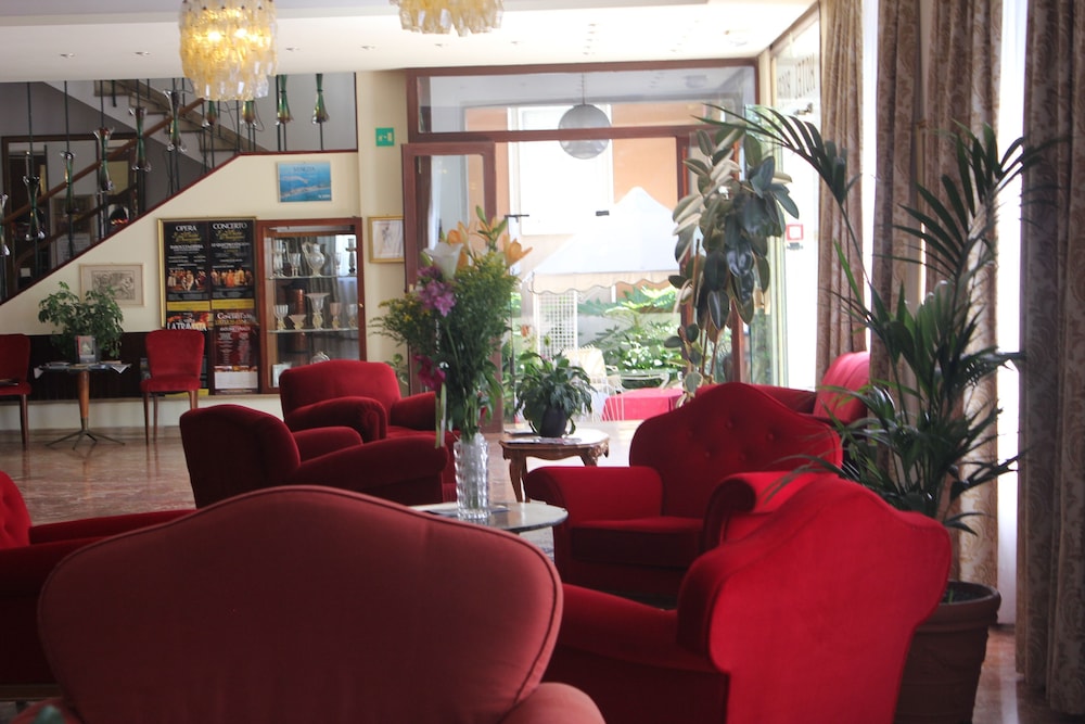 Rigel Hotel 57/73