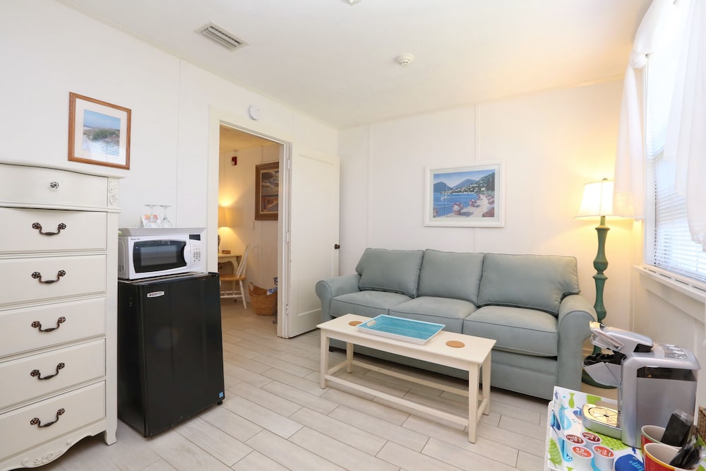 Beachfront Bed & Breakfast 22/46