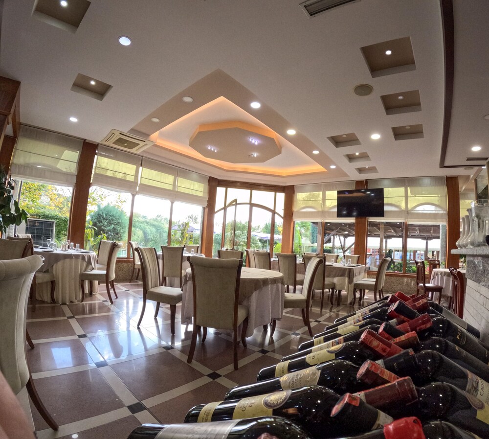 Buna Park Hotel Shkoder 27/50