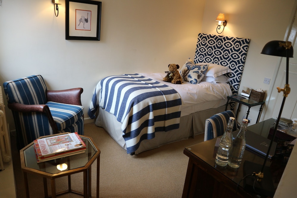 The Manor House 34/66