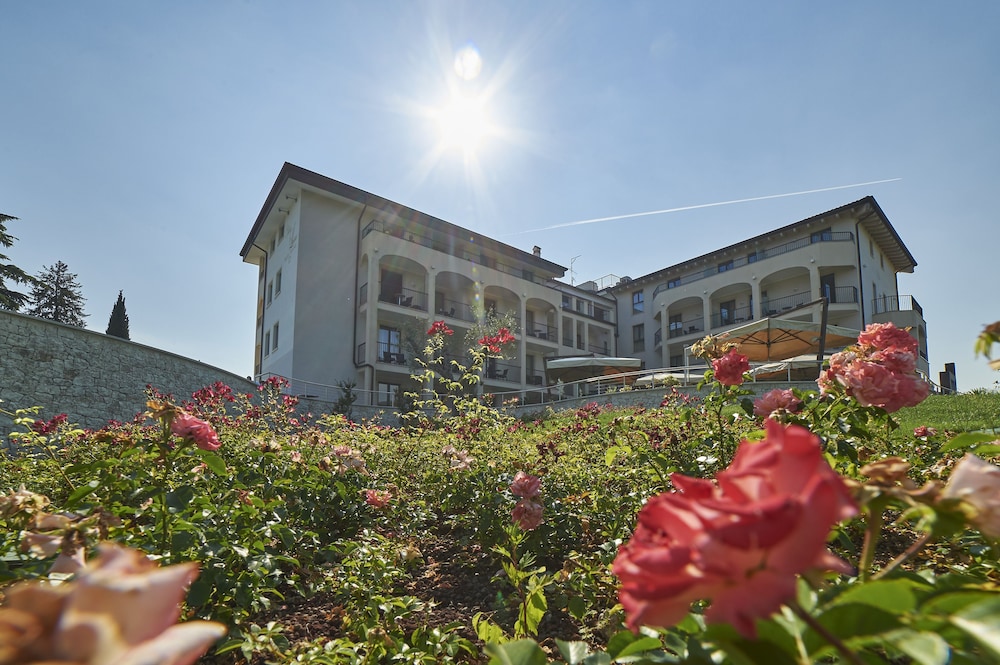 Villa Luisa Resort 1/50