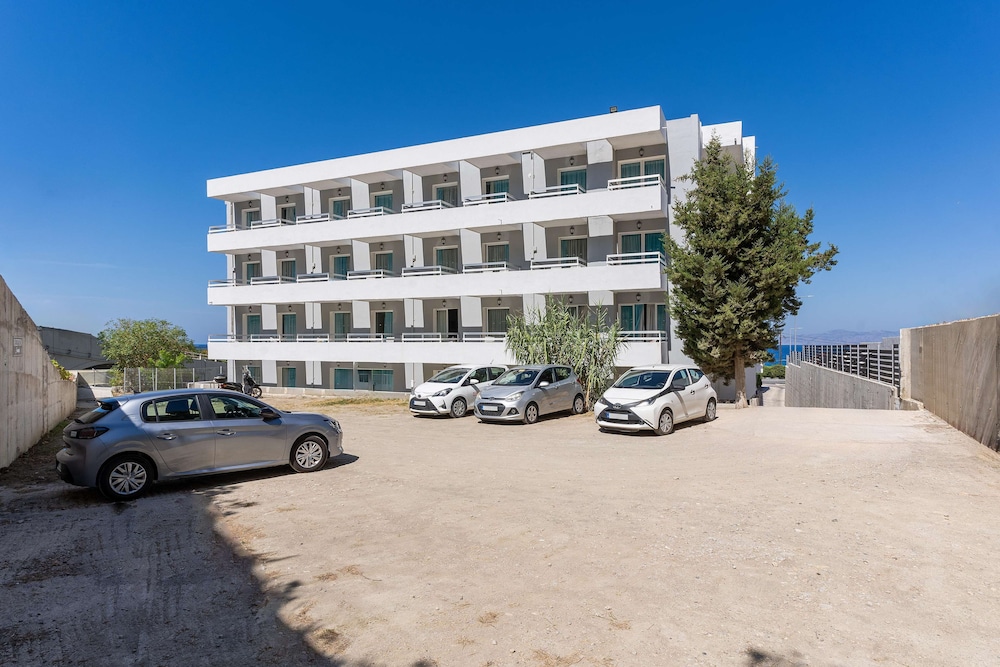 Lito Hotel 62/66