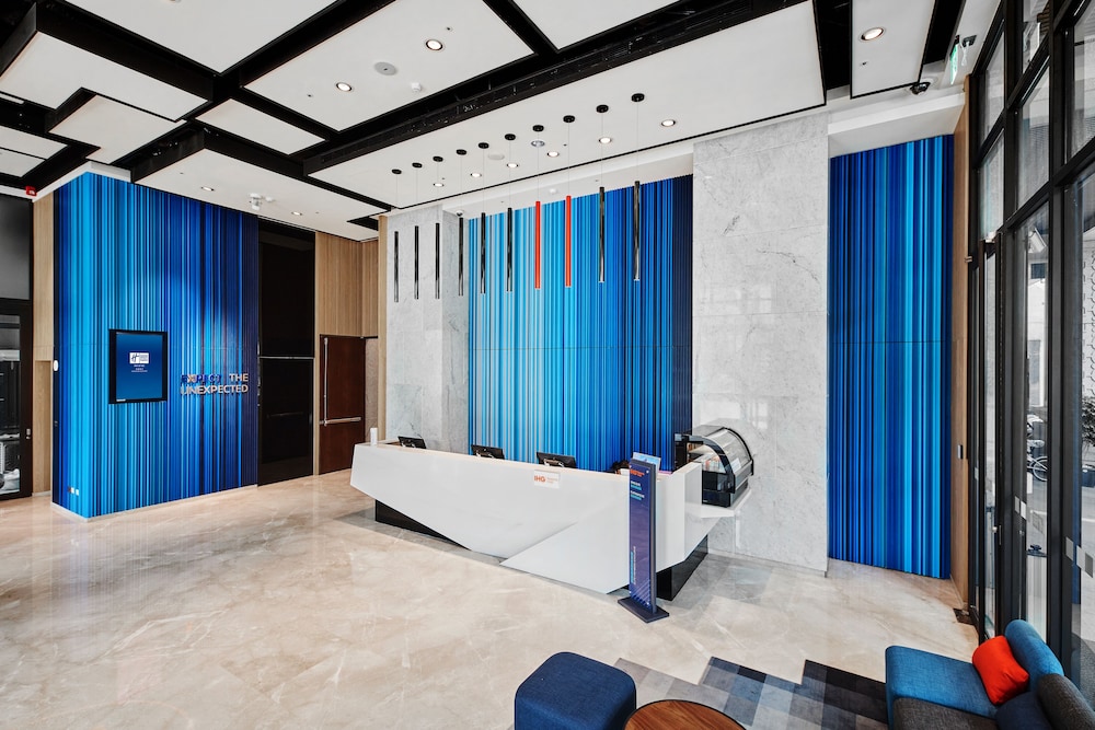 Holiday Inn Express Kaohsiung Love River 27/49