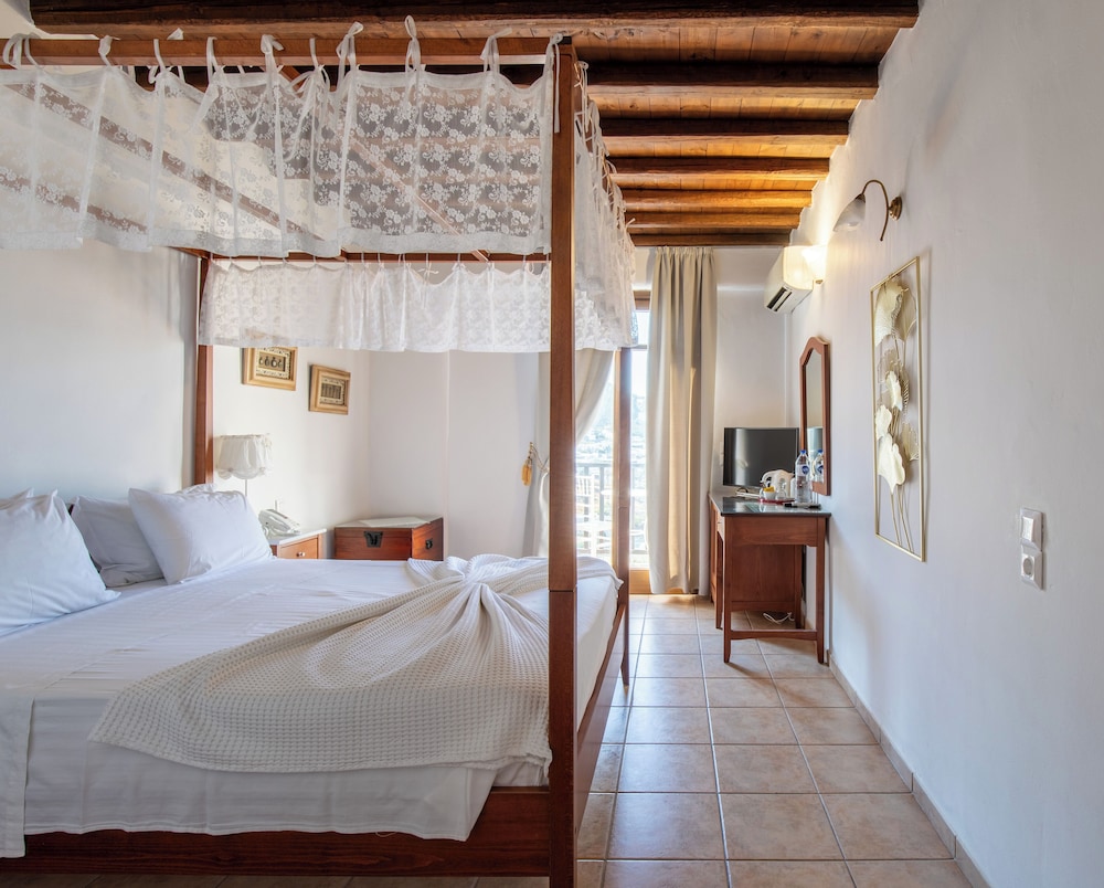 Paradision Hotel 23/71