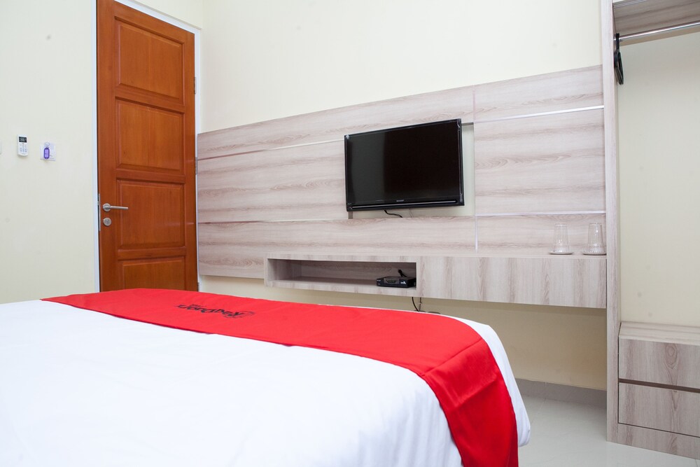 Reddoorz Plus Near Pasundan University 13/25