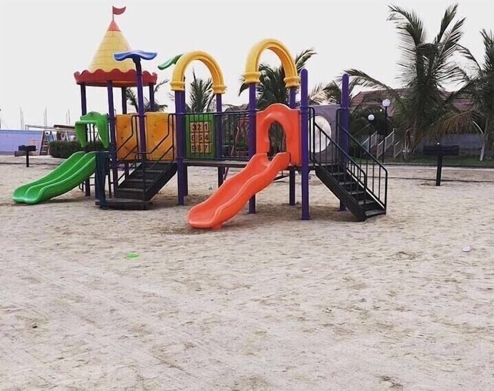 GOLDEN MARINA RESORT 14/50