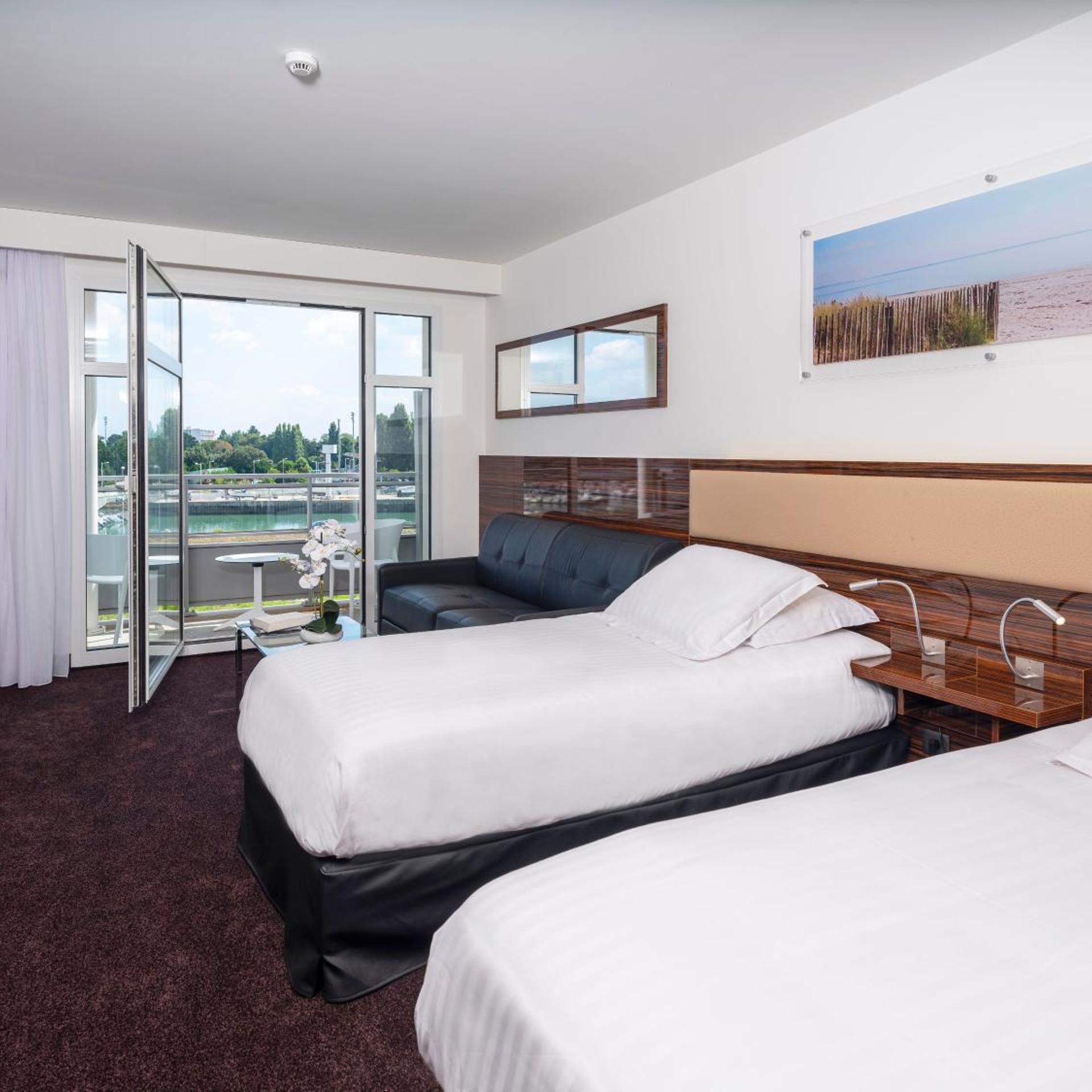 Port, Deluxe, Double Bed