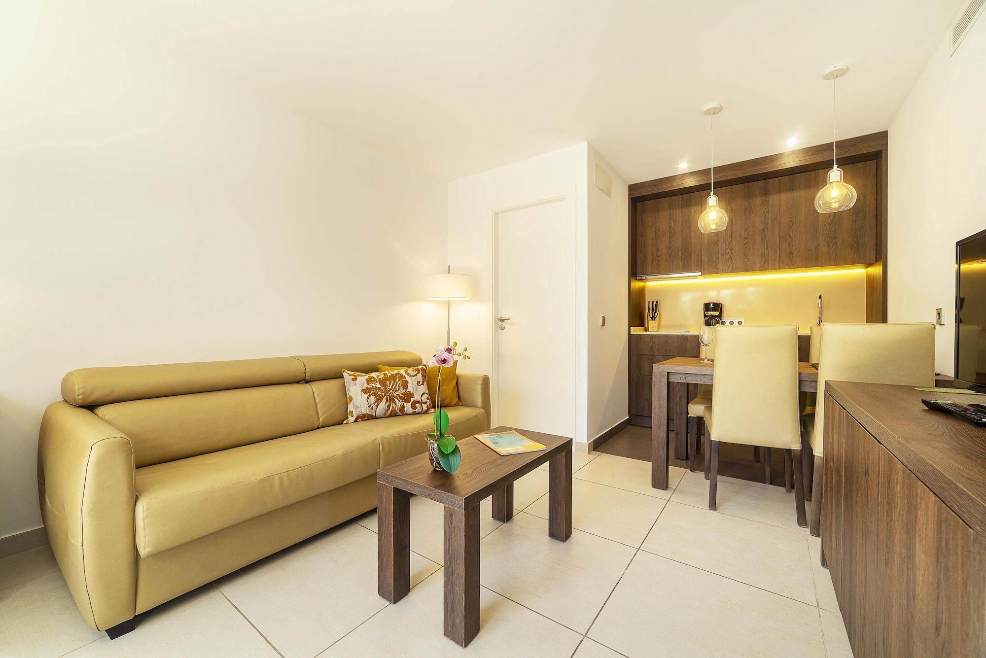 Hotel Paradise Residencial 30/50