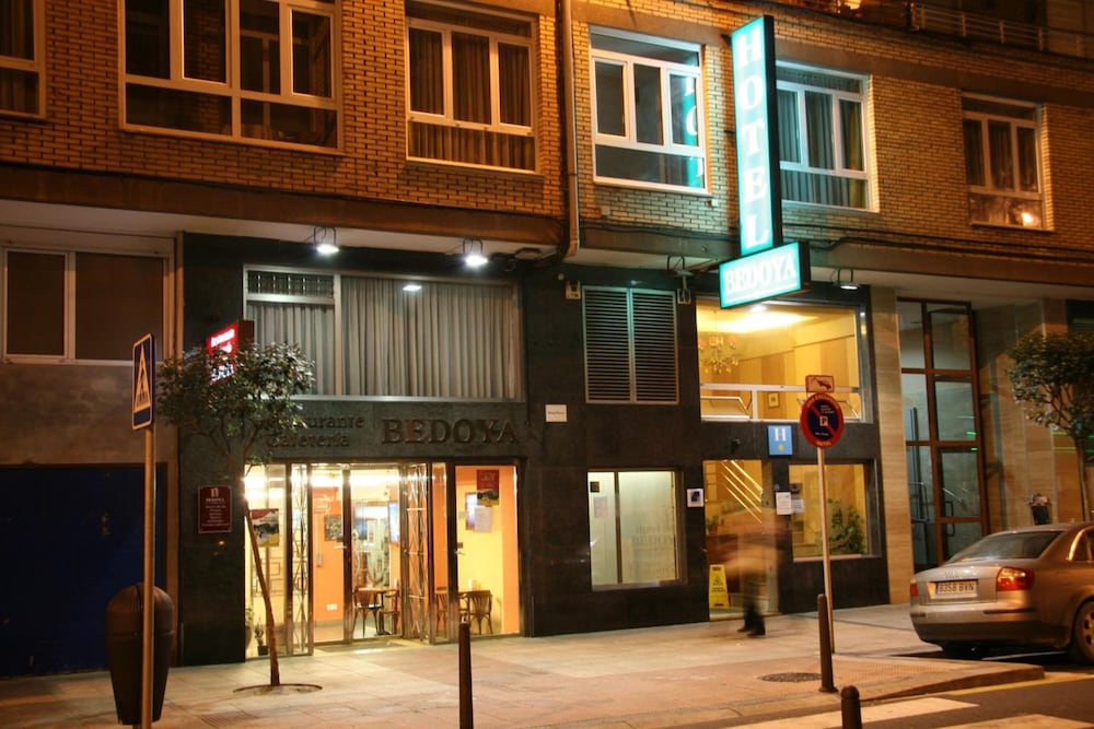 Hotel Bedoya 4/32