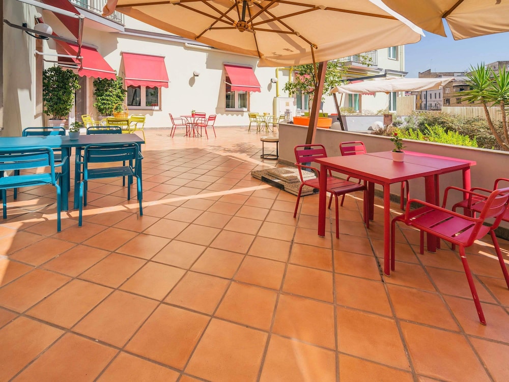 IBIS STYLES NAPOLI GARIBALDI 55/66