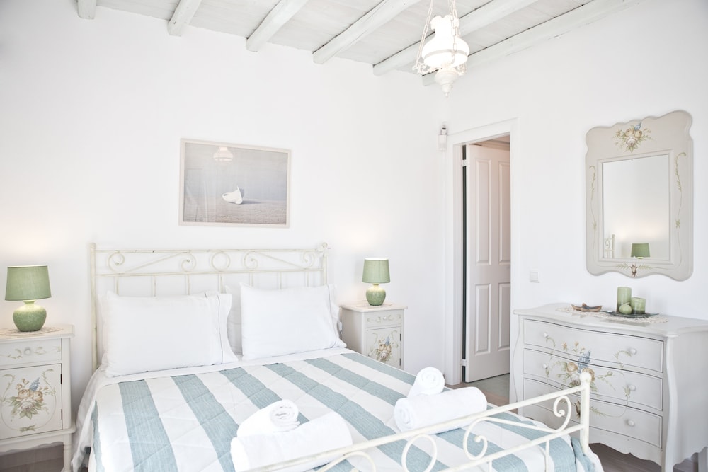 NIRIIDES LUXURY HOMES 8/50