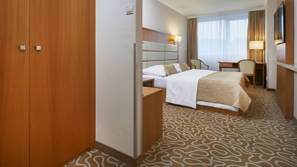 OREA HOTEL PYRAMIDA 32/73
