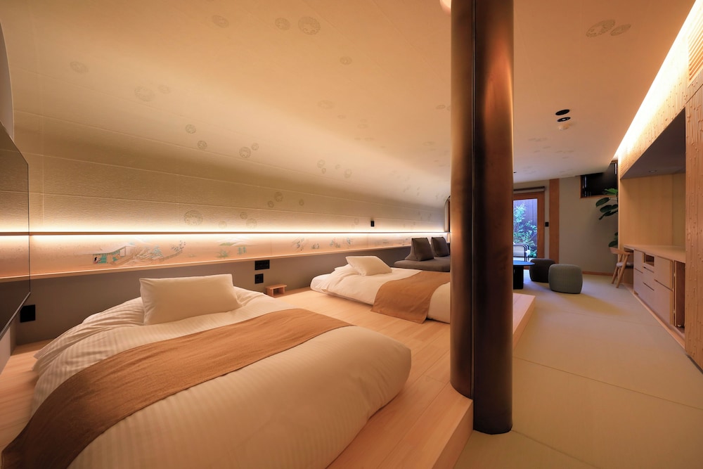 Premier, Suite, 2 Futon Beds