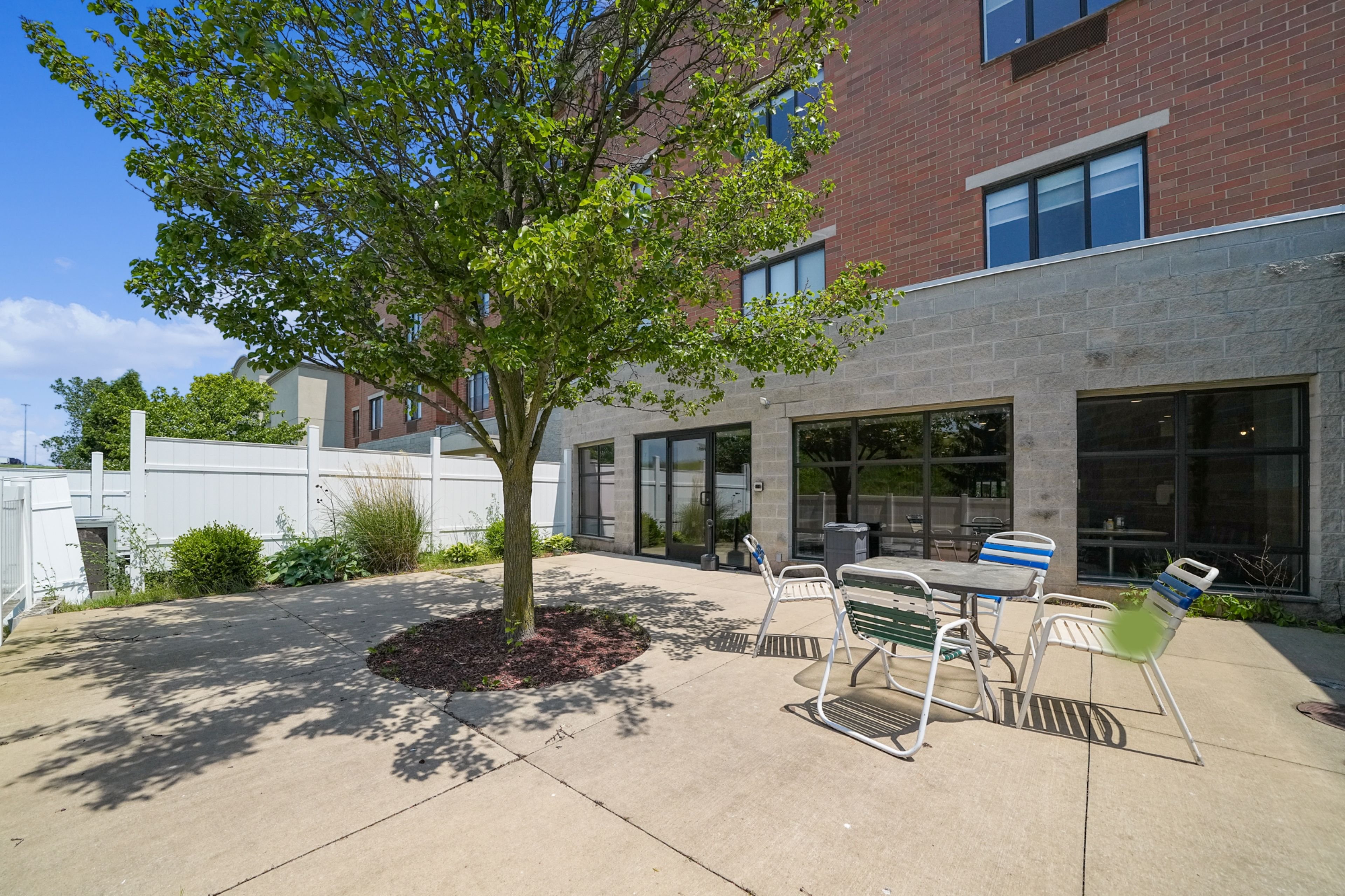 Holiday Inn Grand Rapids South 37/39