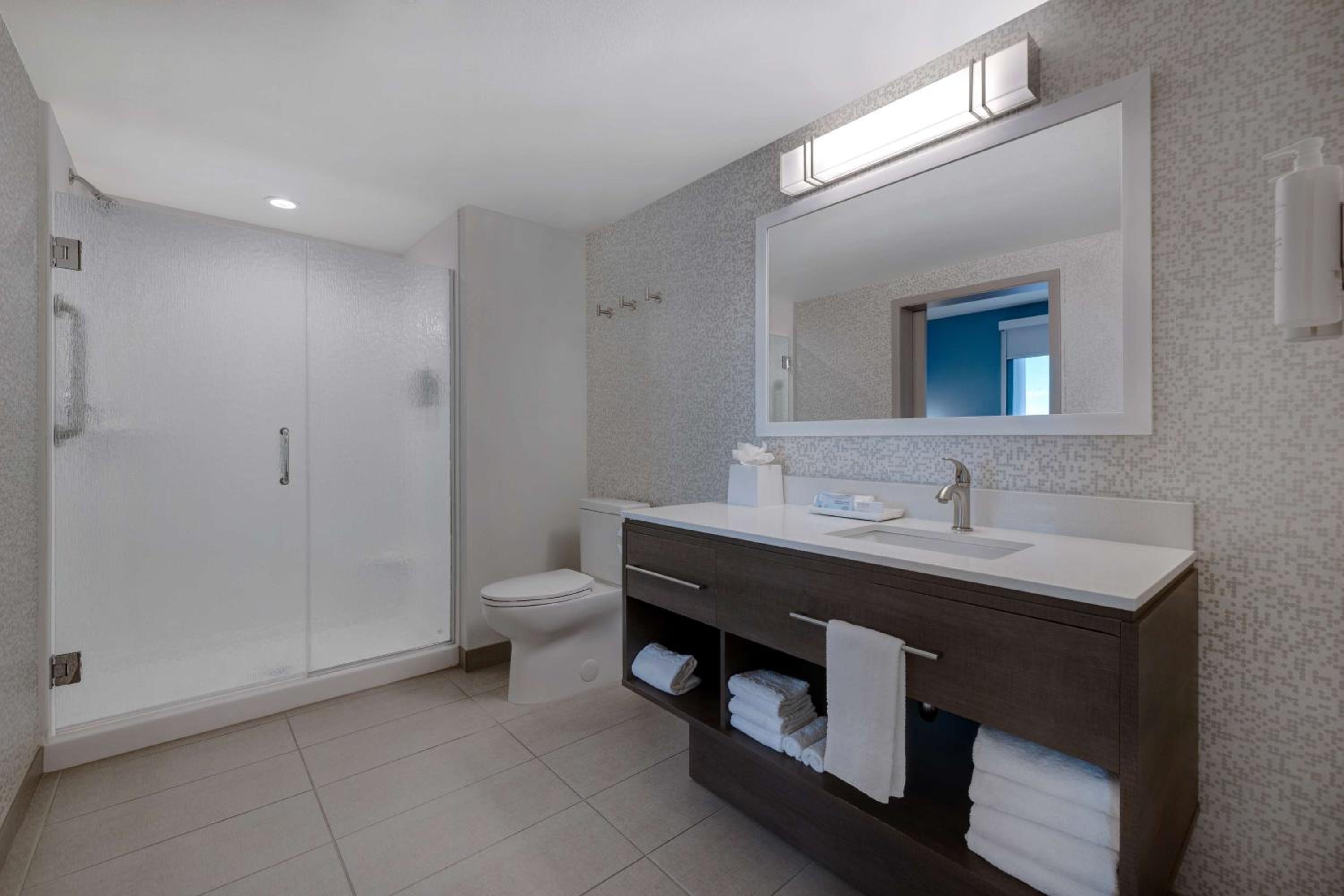 جناح بسرير كينج بغرفة نوم واحدة مع أريكة، Home2 Suites by Hilton Las Vegas I-215 Curve 5/5