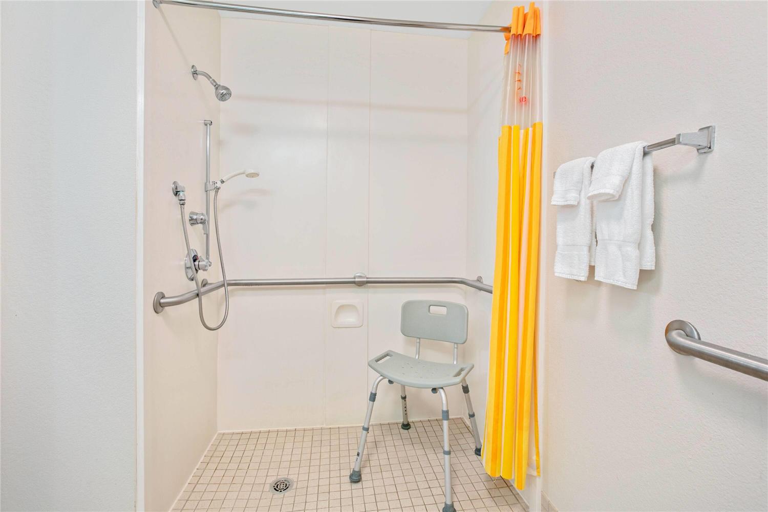 La Quinta Inn & Suites by Wyndham DFW Airport South / Irving 52/52