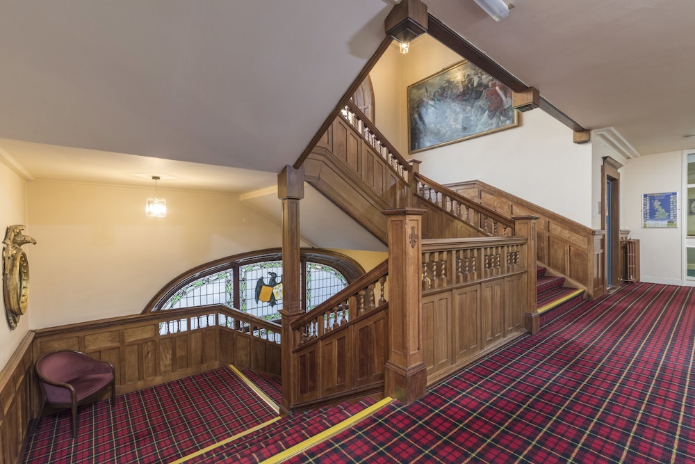 Highland Hotel 6/50