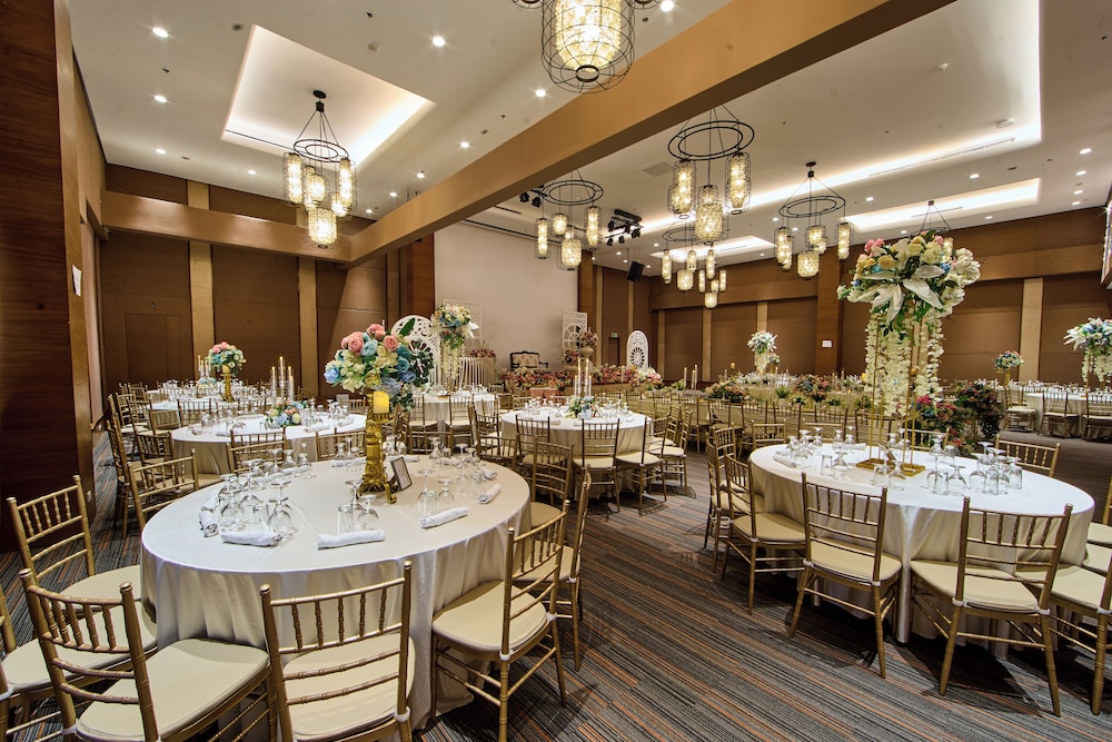 The Aurora Subic Hotel Managed by HII 15/18