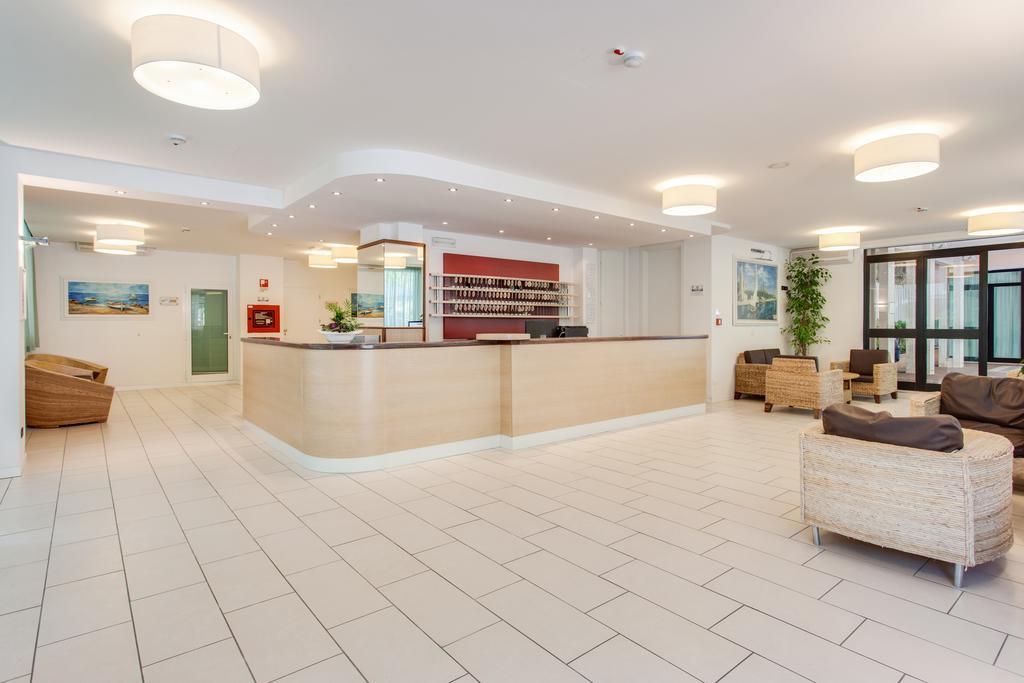 Lobby at Color Metropolitan Family Hotel, CESENATICO