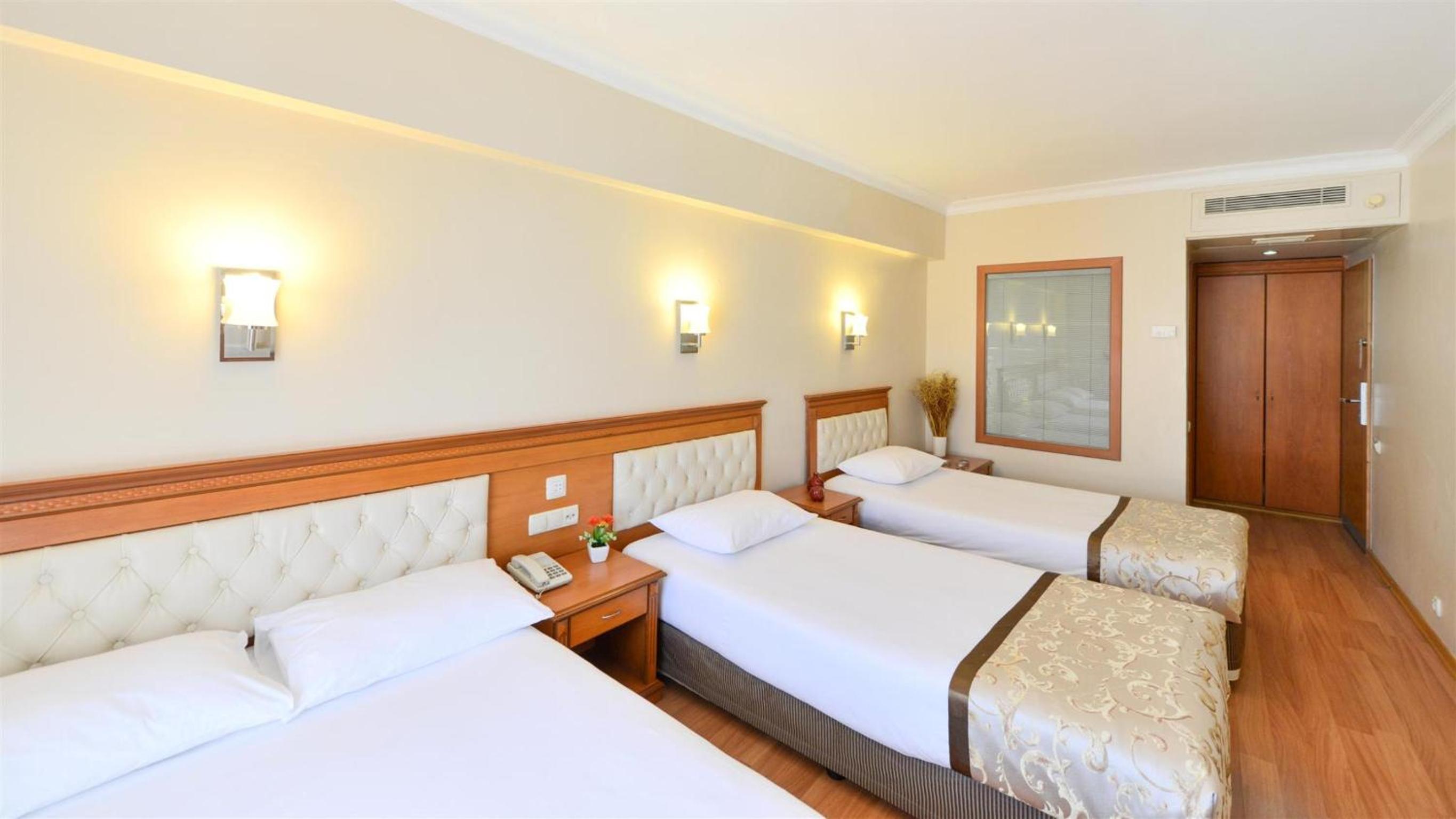 غرفة قياسية ثلاثية بسرير فردي، Prestige Hotel Old City 7/10