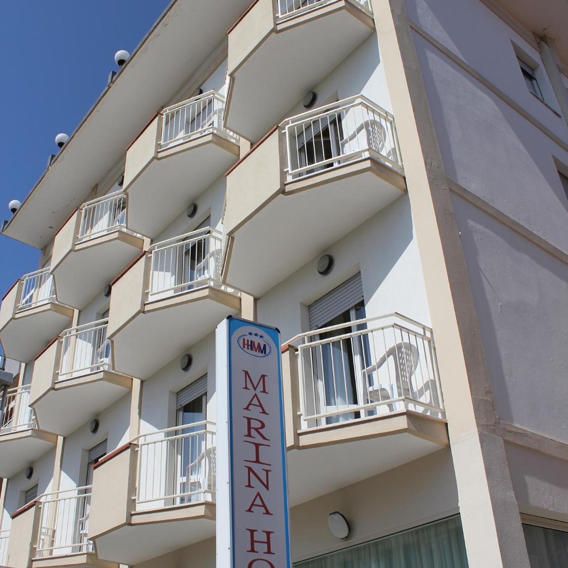 Marina Hotel 5/46