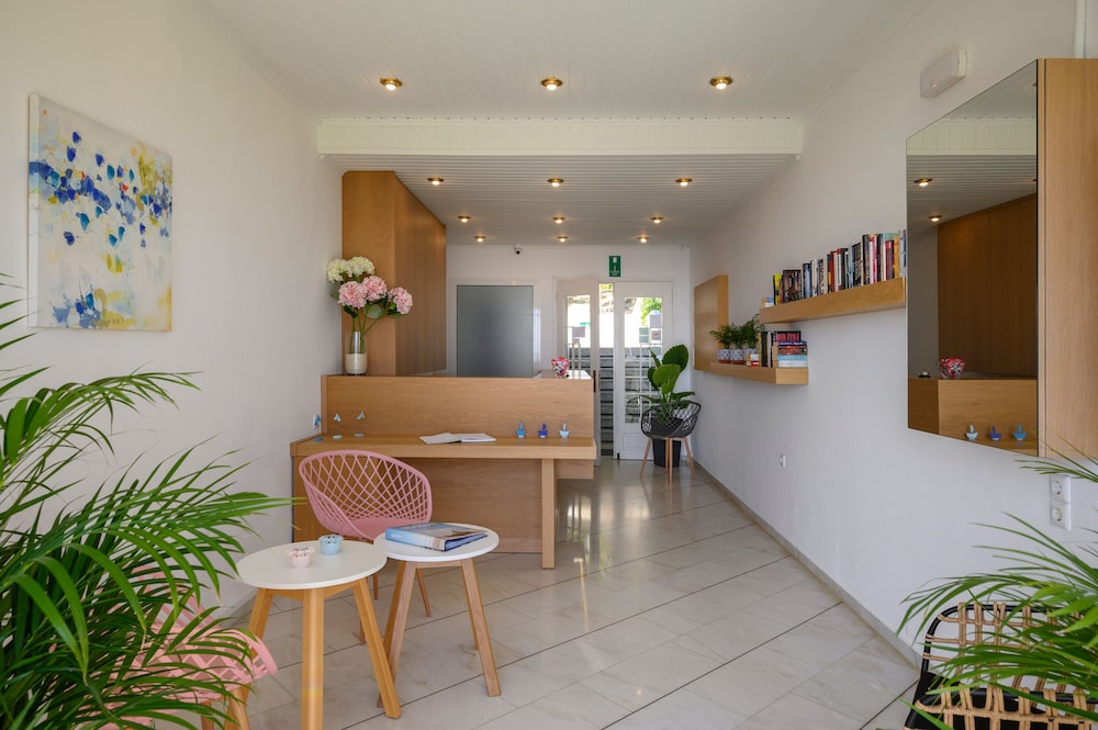 Hermes Apartments photo4