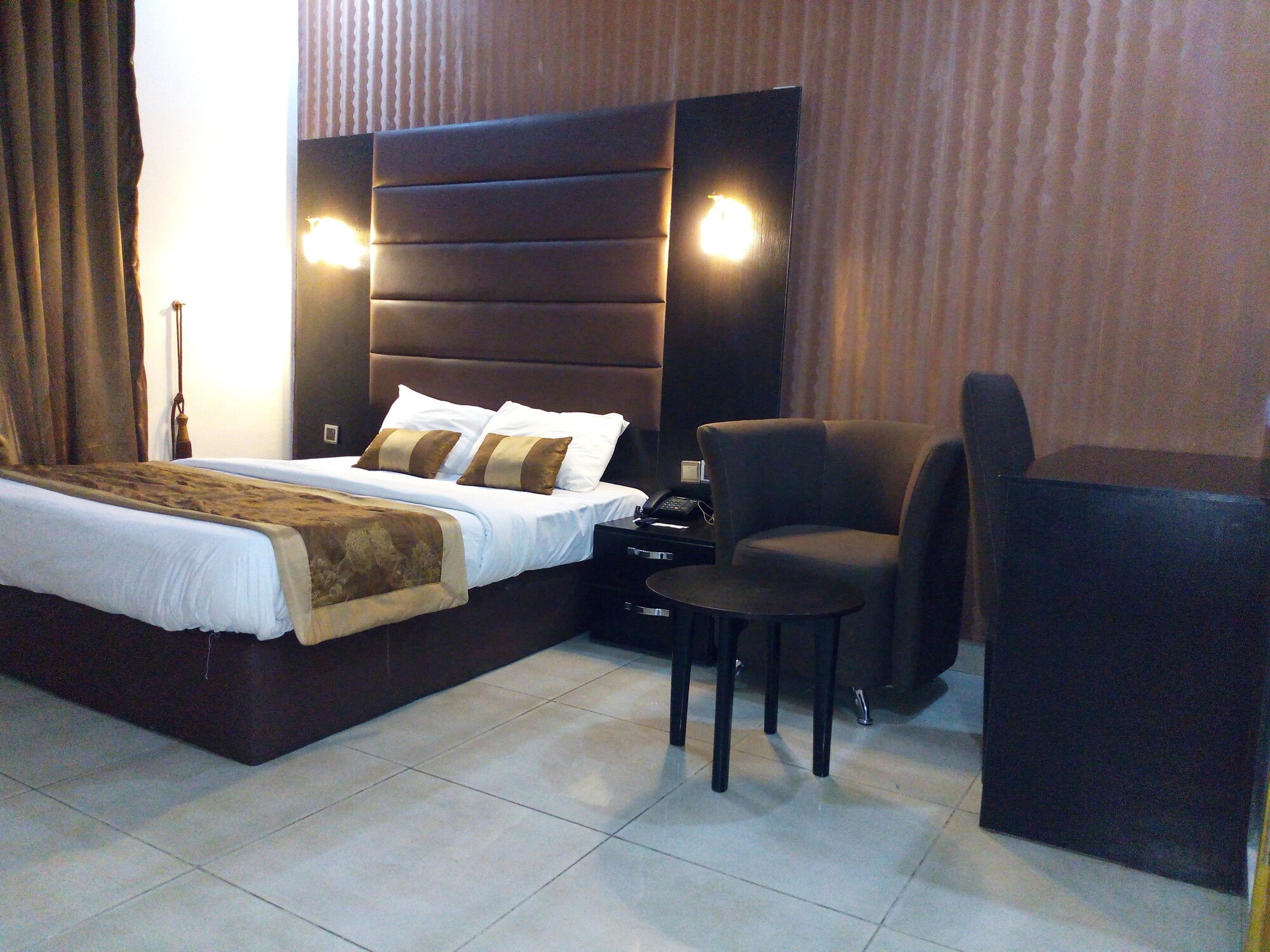 STANDARD, DOUBLE BED