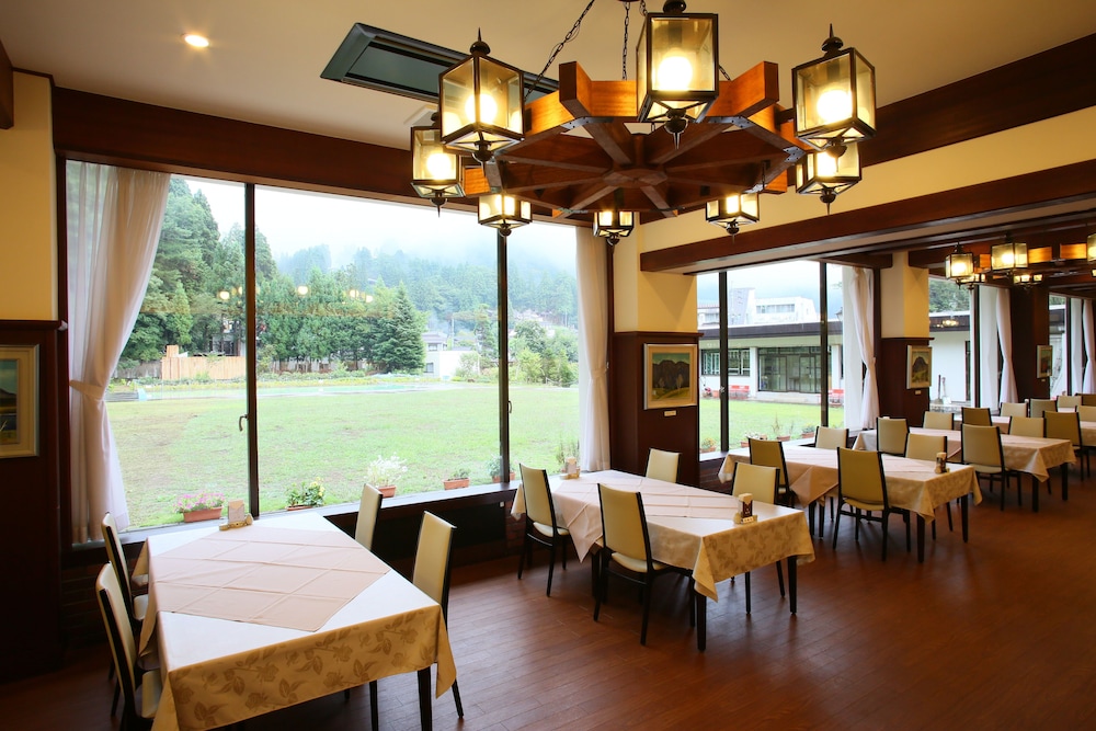 restaurant-cafeteria