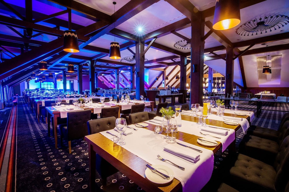 ARLAMOW HOTEL 36/50