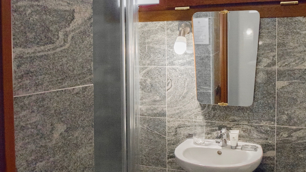 Aiello Suites Milan 30/33