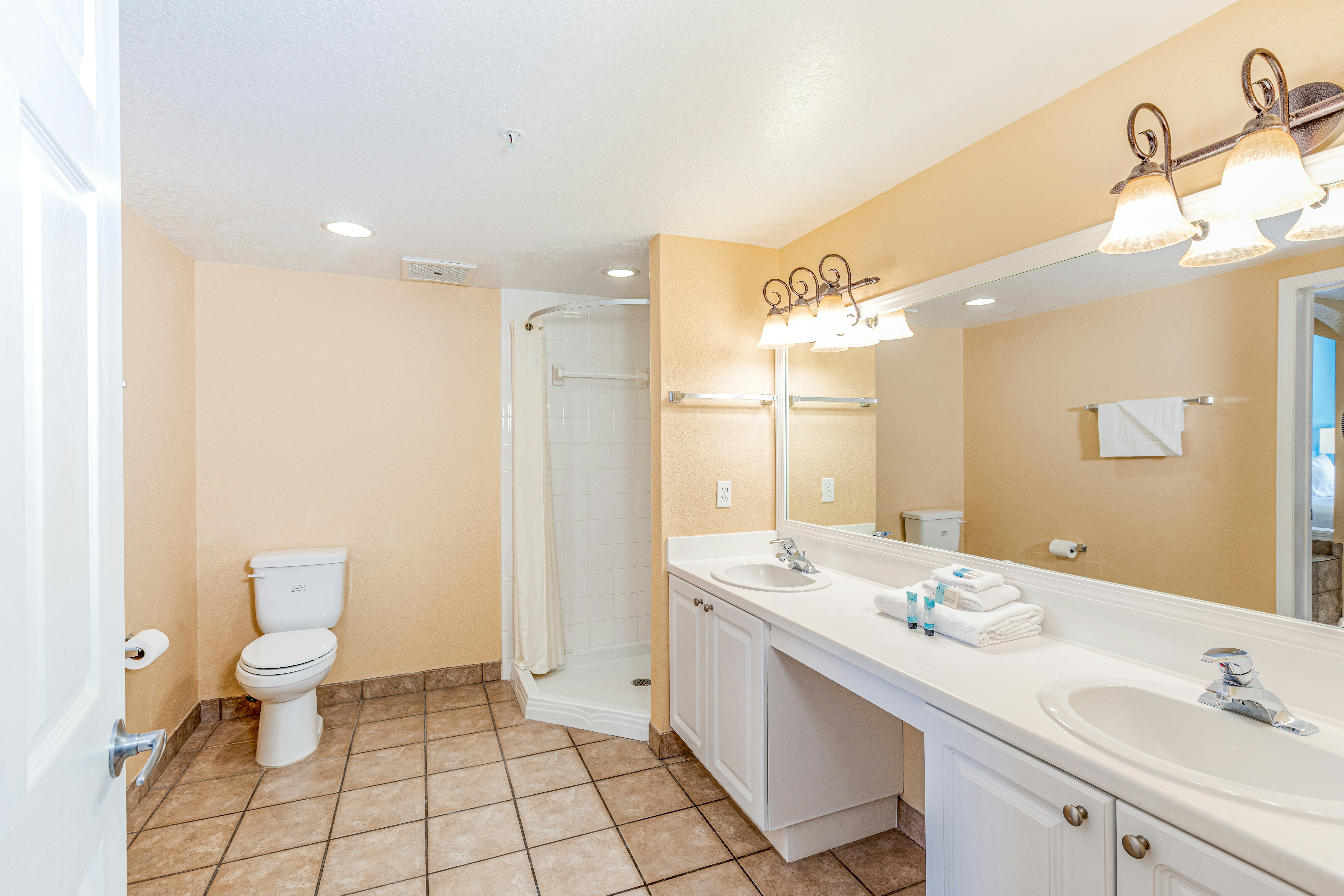 Vacation Village At Parkway 44/48