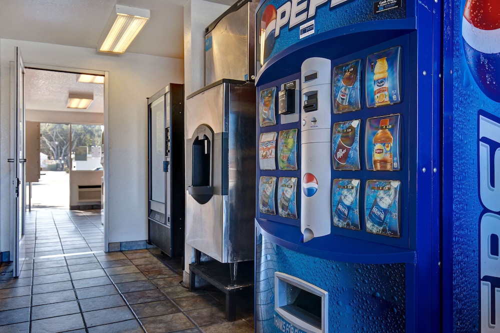 Motel6 Monterey, CA 14/57