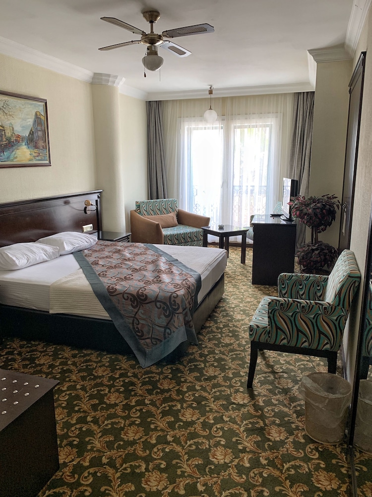 Omur Hotel 18/50