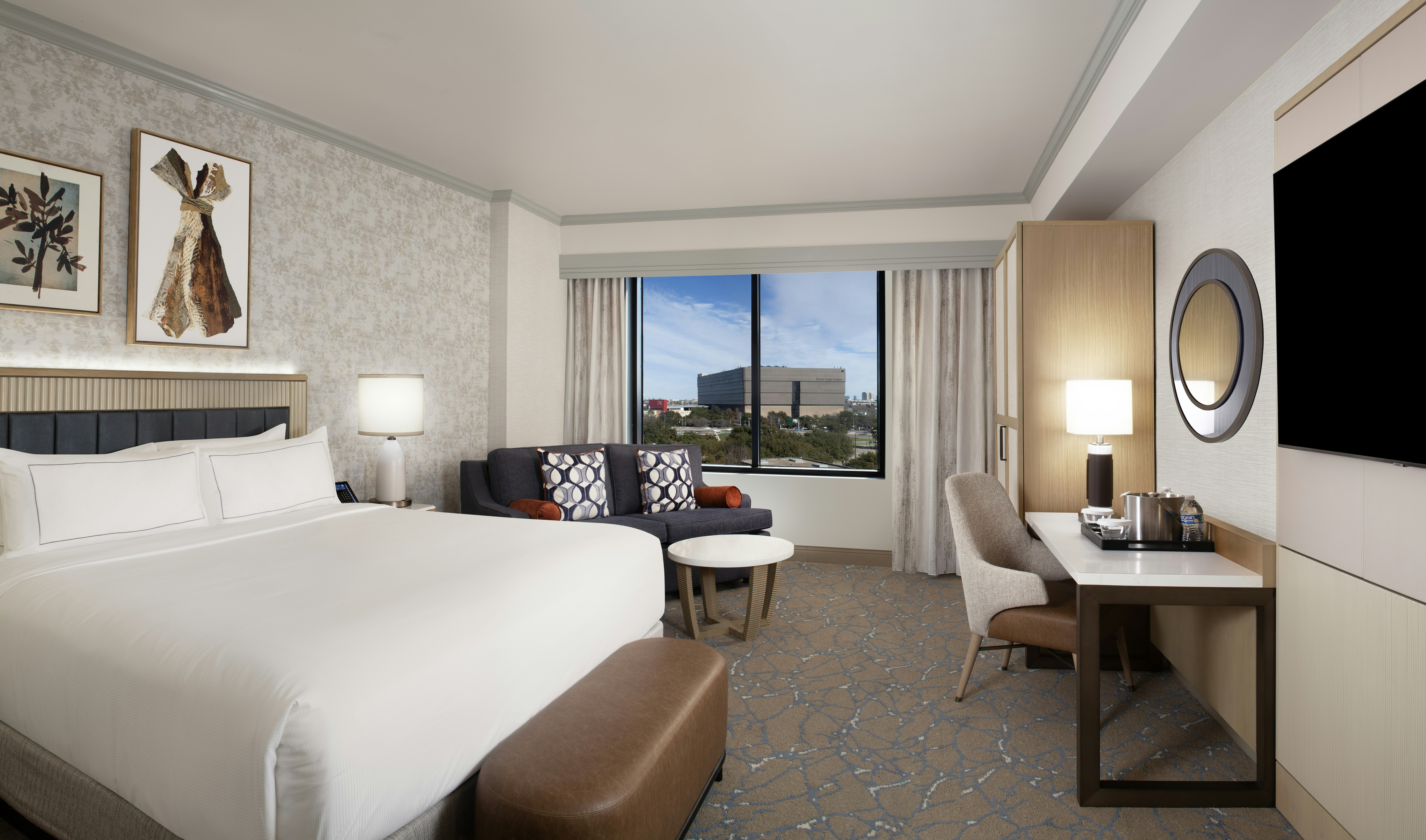 Room, King Bed, East Tower