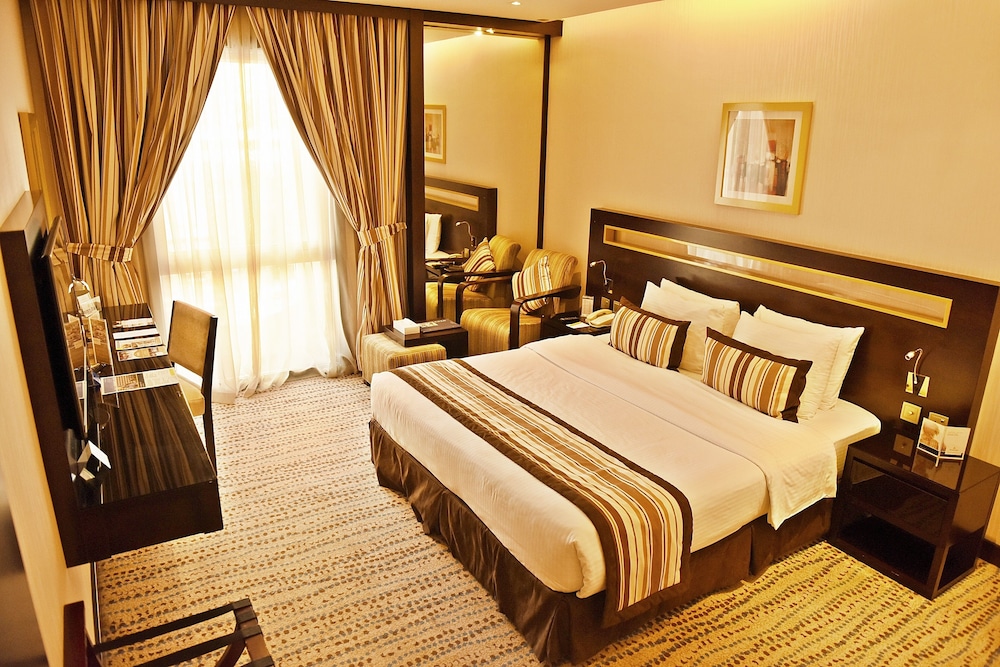 Golden Tulip Bahrain 12/78
