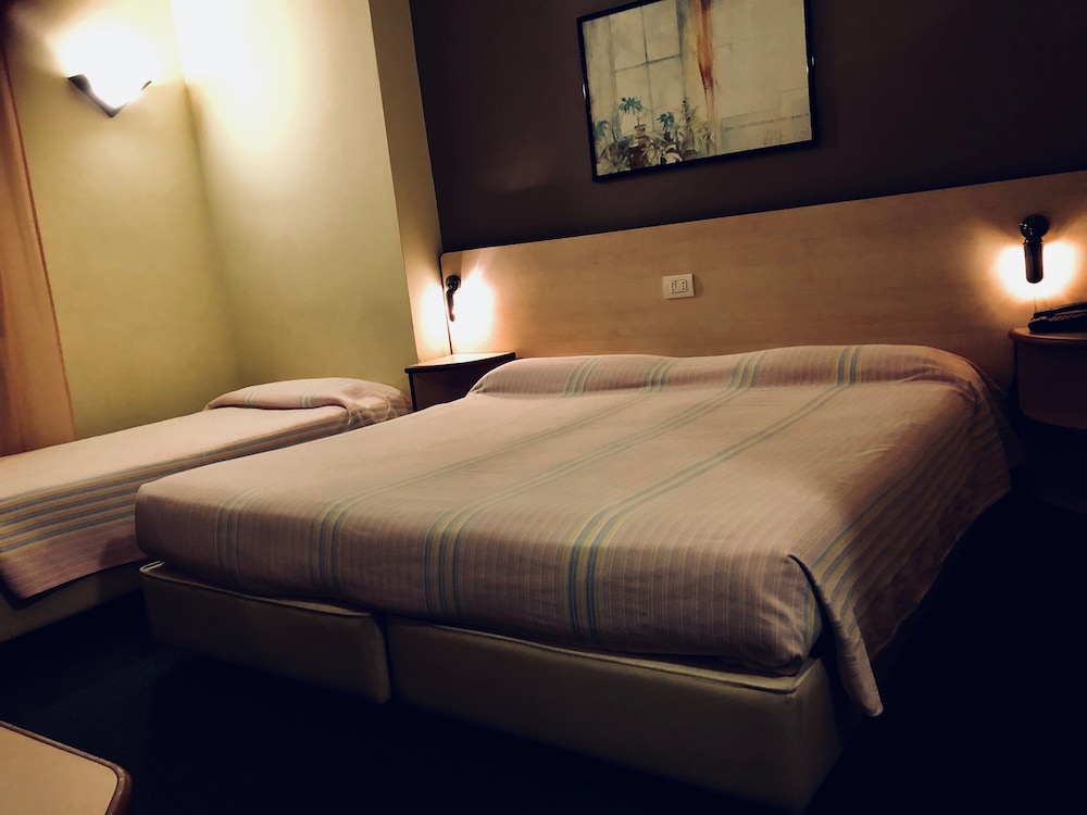 Hotel Ristorante Alcide 25/57
