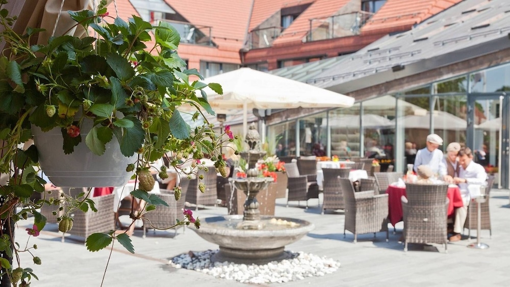 Grand Rose Spa Hotel 54/63