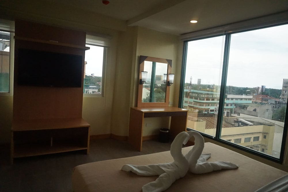 New Dawn Hotel Plus 46/79